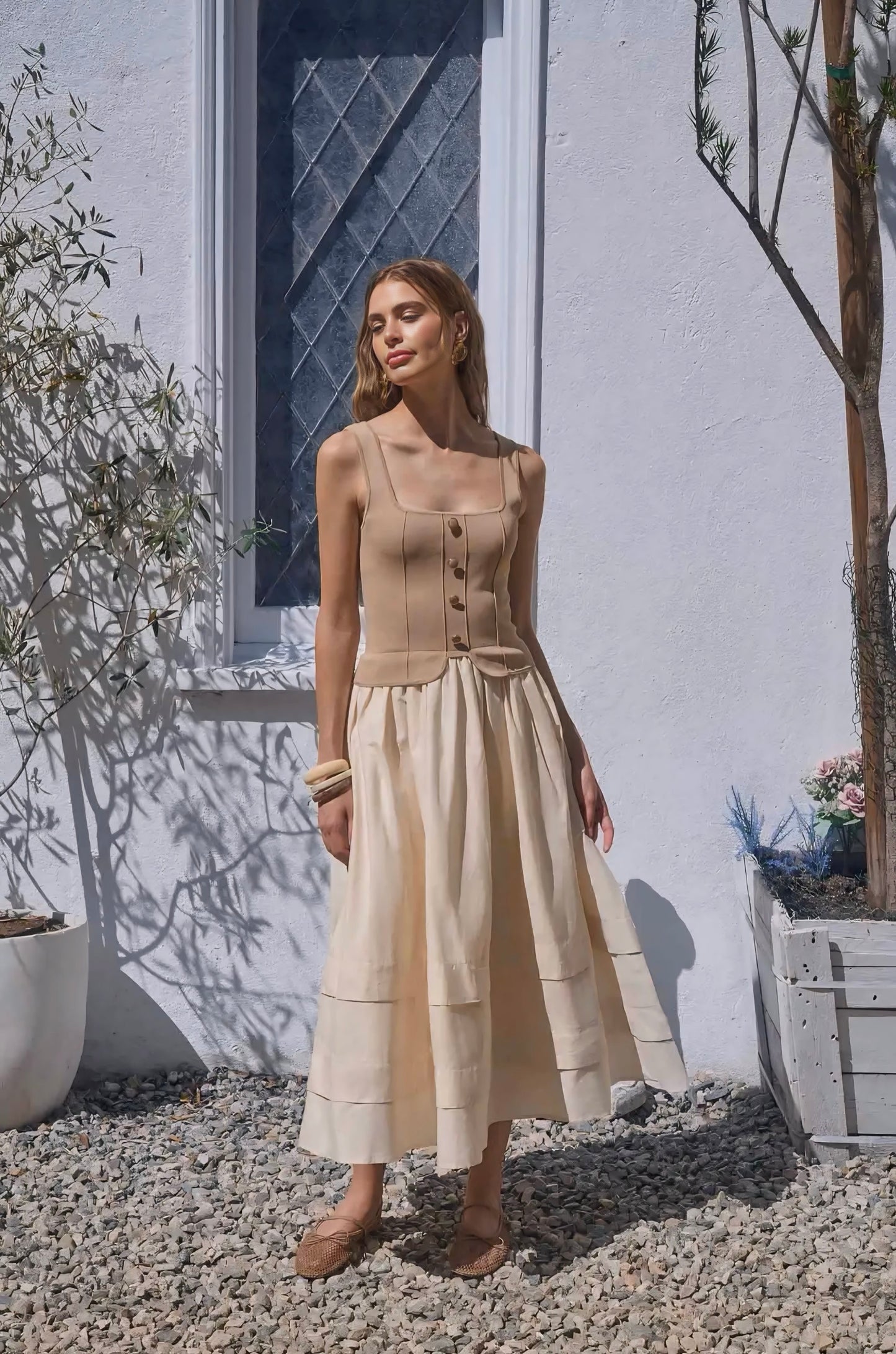 MR SQUARE NECK BUTTON TOP